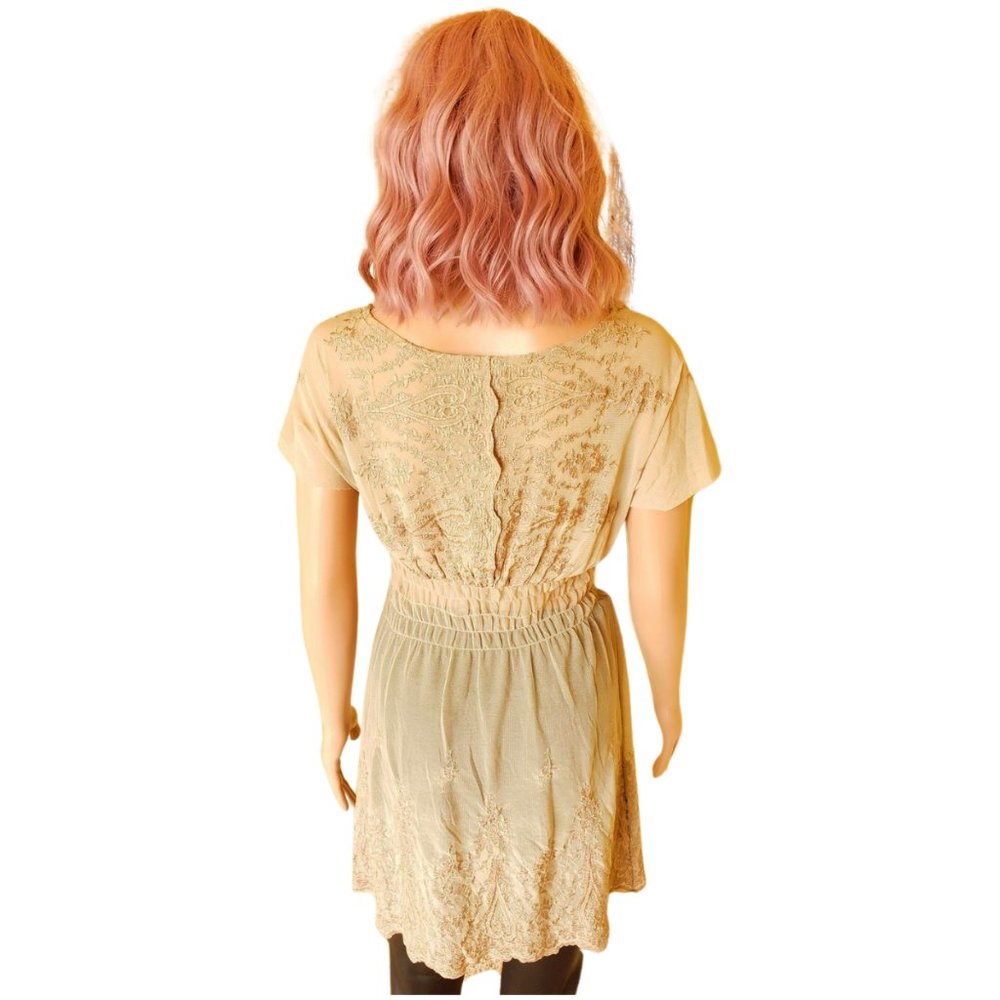 Vertigo Paris Embroidered Sheer V‑Neck Top | Size M - Picture 3 of 9